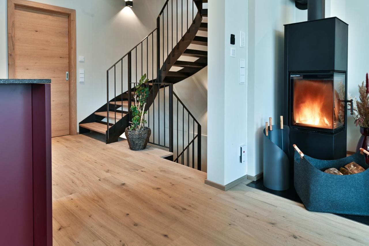 Boutique Chalets Alpi - Private Sauna & Cinema ガルミッシュ・パルテンキルヒェン エクステリア 写真
