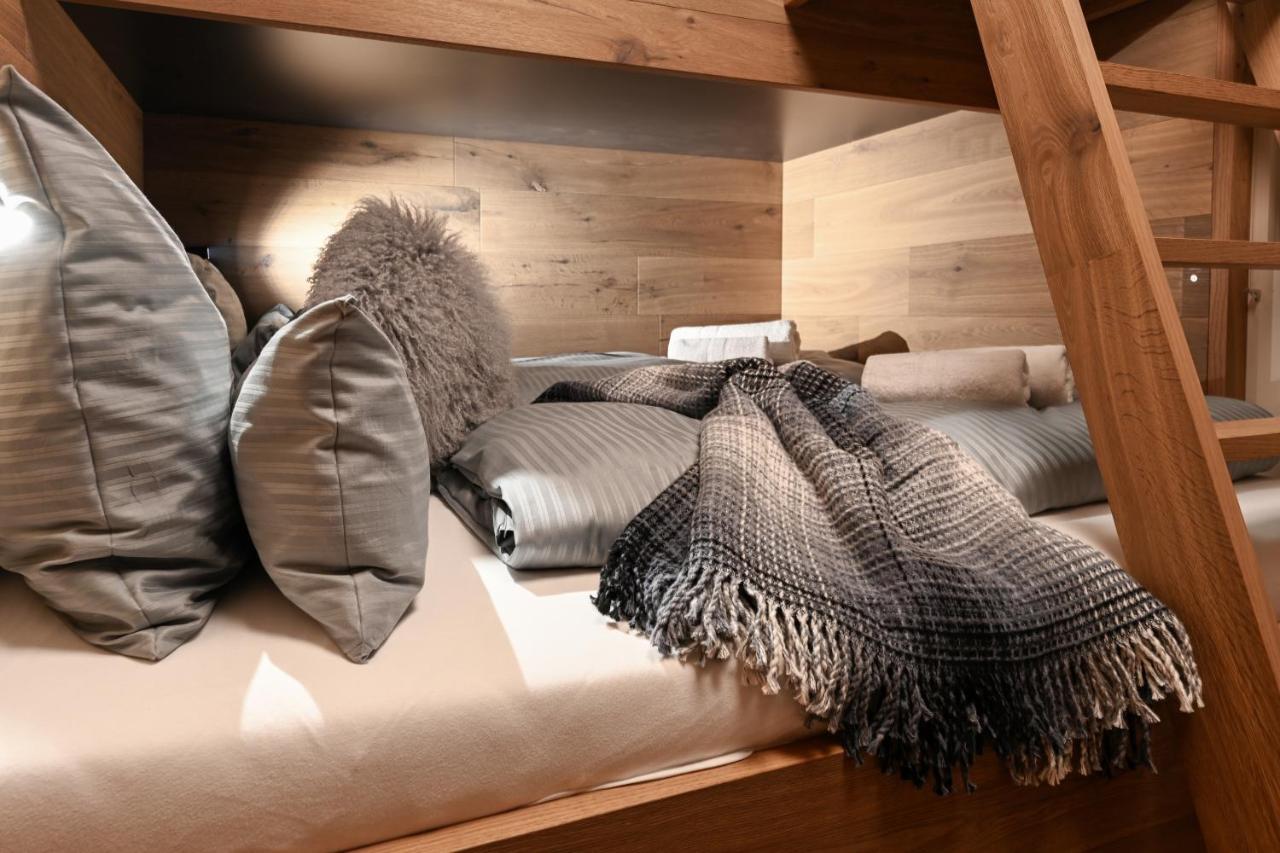 Boutique Chalets Alpi - Private Sauna & Cinema ガルミッシュ・パルテンキルヒェン エクステリア 写真