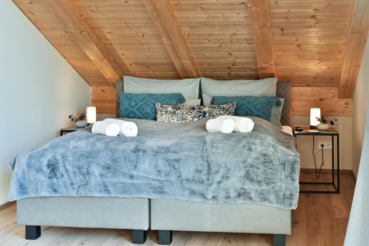 Boutique Chalets Alpi - Private Sauna & Cinema ガルミッシュ・パルテンキルヒェン エクステリア 写真